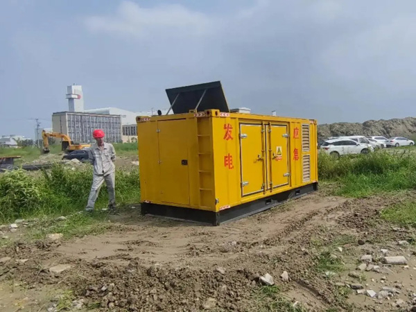湘阴200KW柴油发电机机组每小时的油耗量受哪些因素影响?
